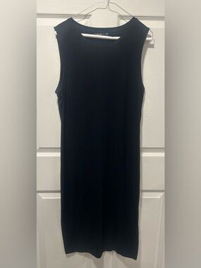 Classic Black Sleeveless Midi Dress